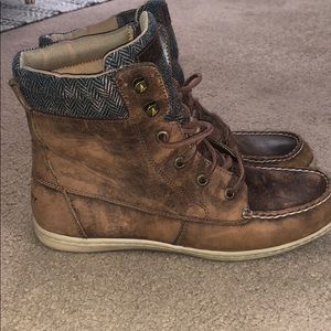 Sperry tall boat shoe